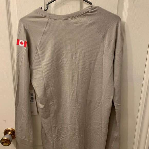 Lululemon nwts Team Canada long sleeve Swiftly tech - Picture 4 of 7